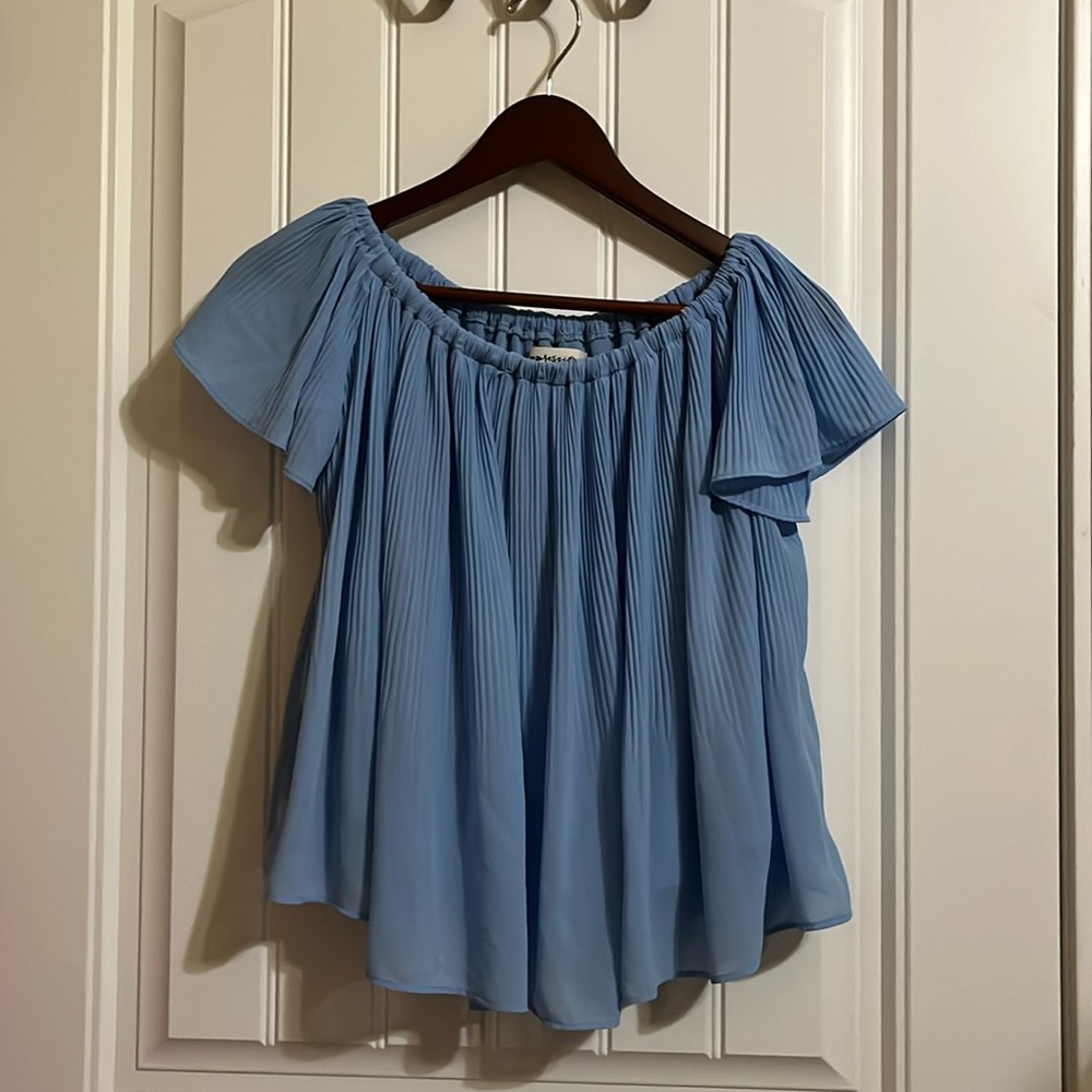 Women’s Impressions Blue Pleated Flowy Top
